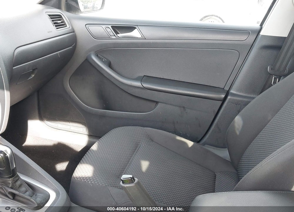 2014 VOLKSWAGEN JETTA 2.0L S VIN: 3VW2K7AJ8EM303774