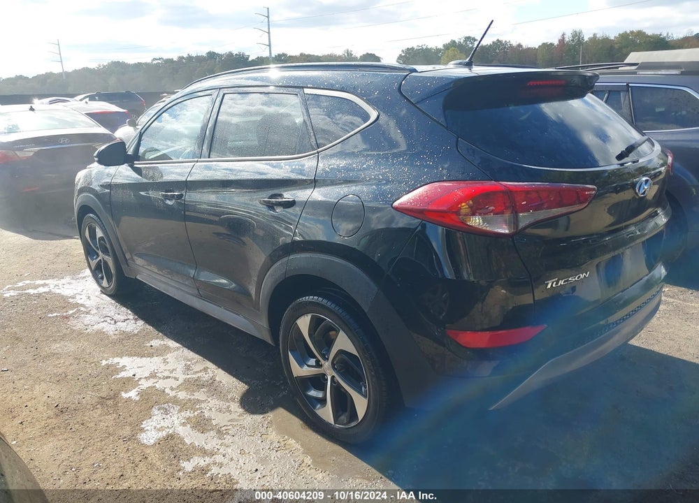 2017 HYUNDAI TUCSON VALUE VIN: KM8J33A20HU560288