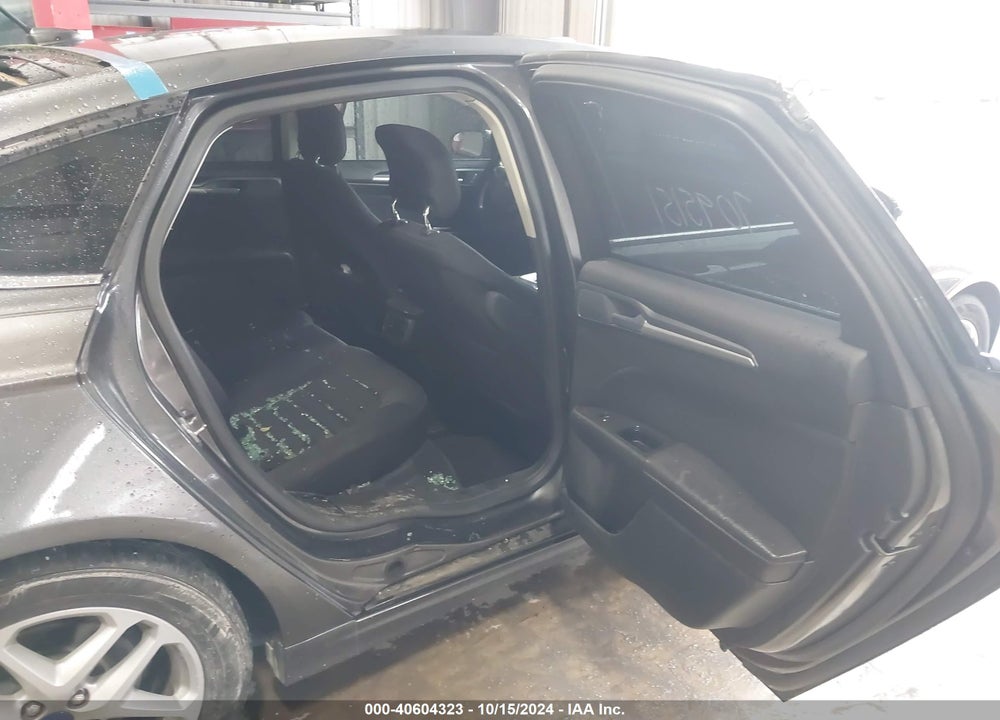 2015 FORD FUSION SE VIN: 3FA6P0H72FR124423
