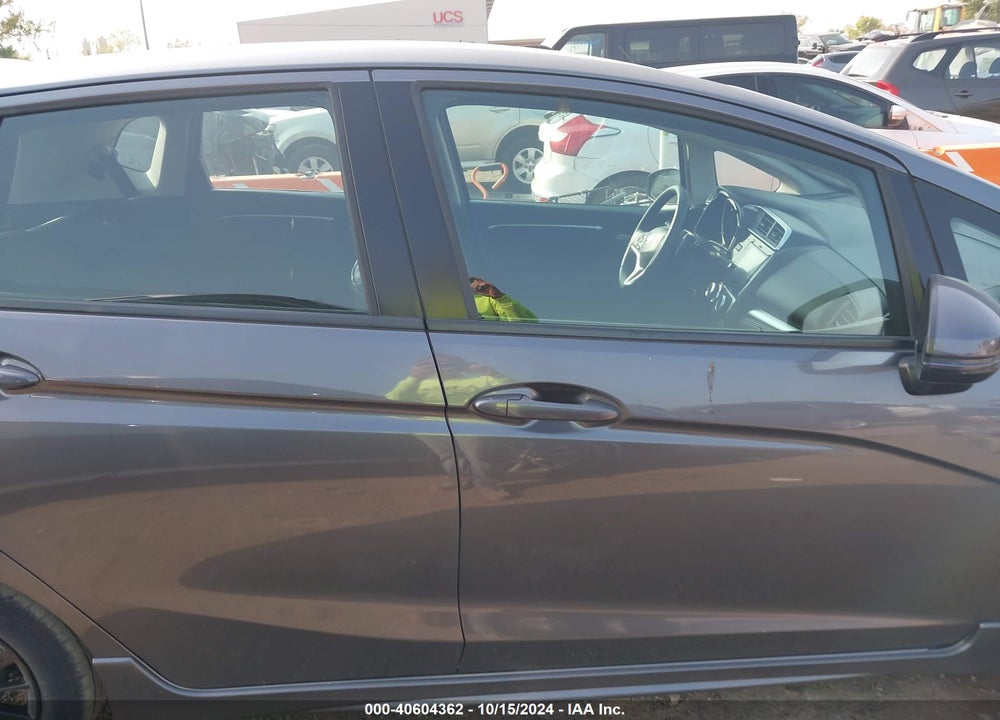 2018 HONDA FIT SPORT VIN: 3HGGK5H67JM728039