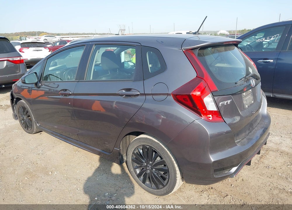 2018 HONDA FIT SPORT VIN: 3HGGK5H67JM728039