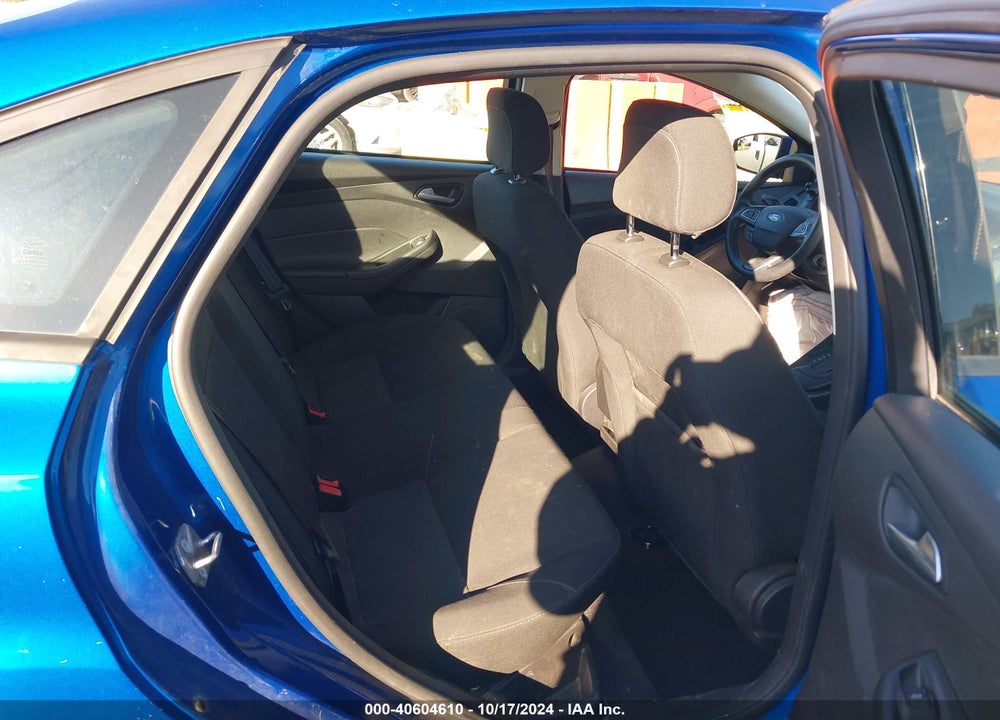 2018 FORD FOCUS SE VIN: 1FADP3F2XJL228374