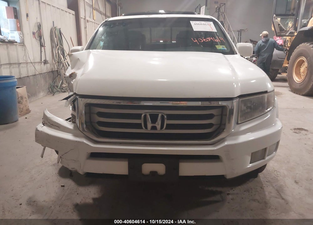 2012 HONDA RIDGELINE RTL VIN: 5FPYK1F55CB452772