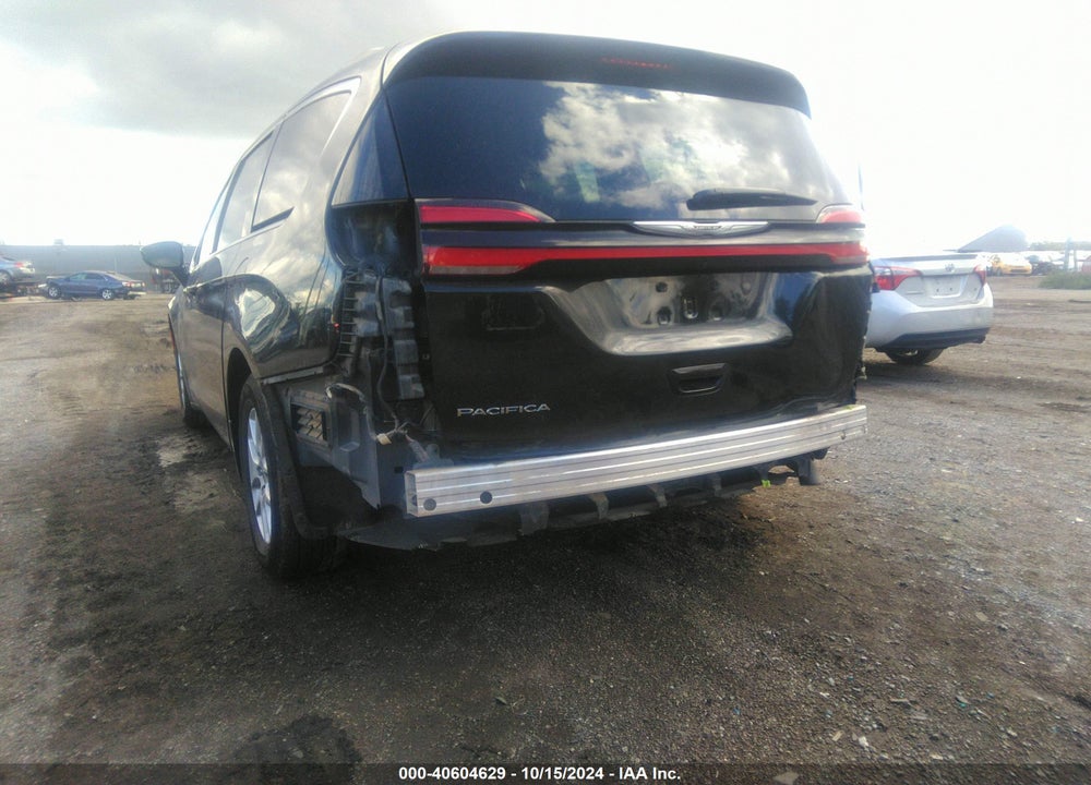 2022 CHRYSLER PACIFICA TOURING L VIN: 2C4RC1BG1NR132518