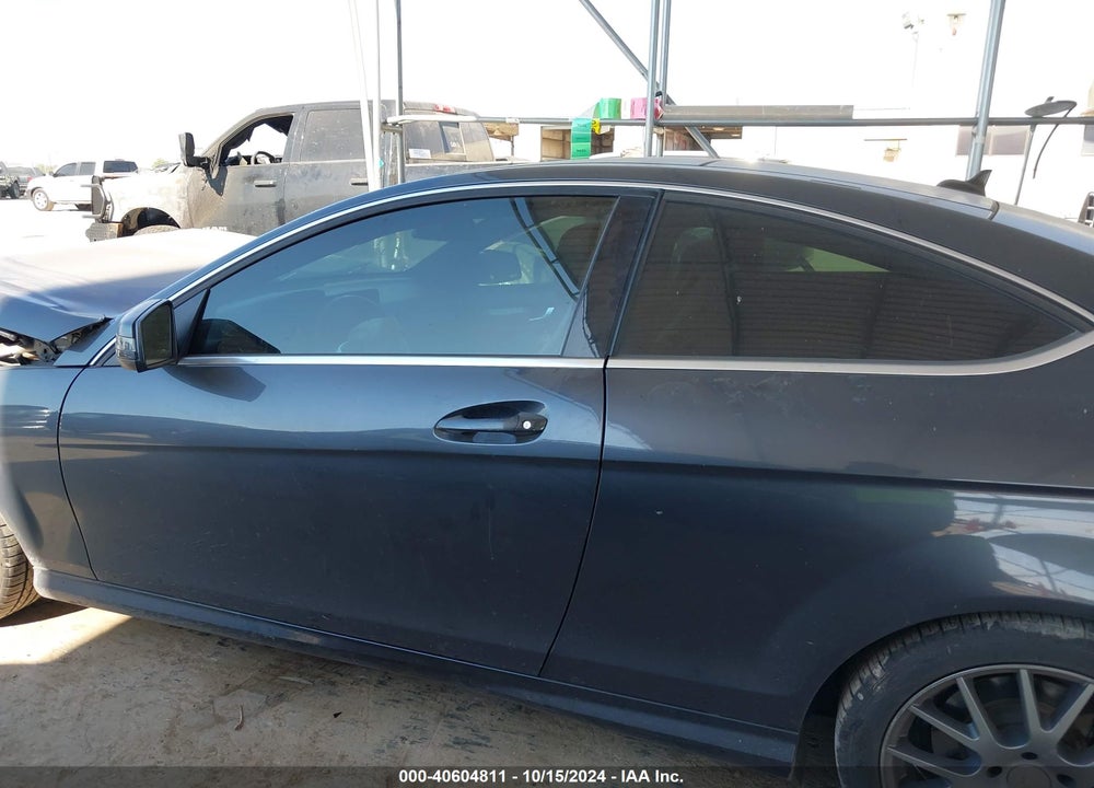 2014 MERCEDES-BENZ C 250 VIN: WDDGJ4HB4EG262889