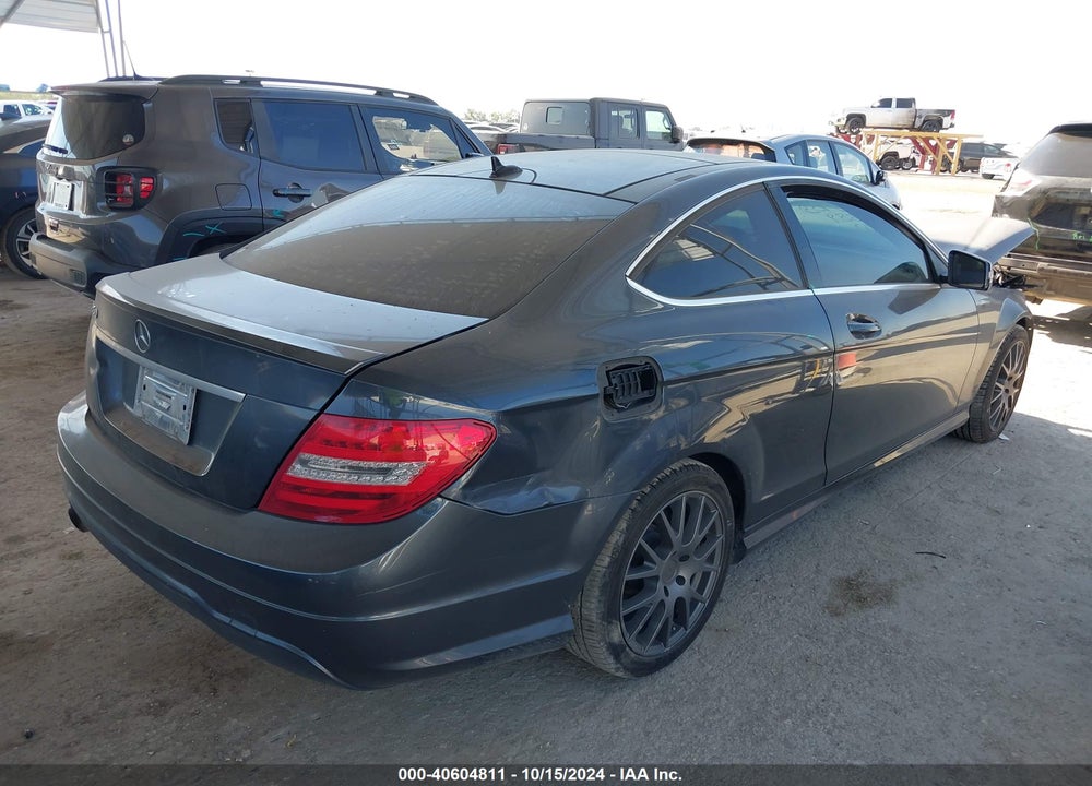 2014 MERCEDES-BENZ C 250 VIN: WDDGJ4HB4EG262889