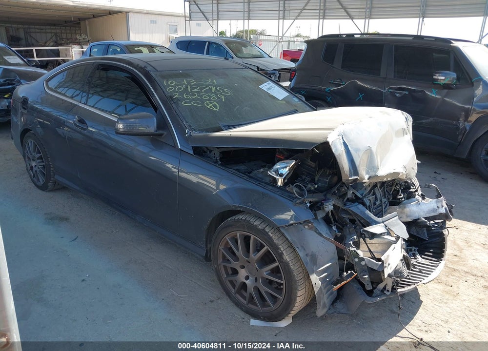 2014 MERCEDES-BENZ C 250 VIN: WDDGJ4HB4EG262889