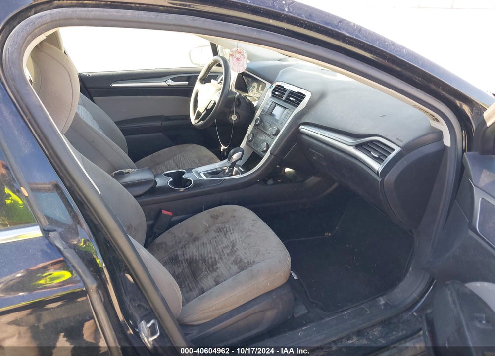 2016 FORD FUSION S VIN: 3FA6P0G75GR141543