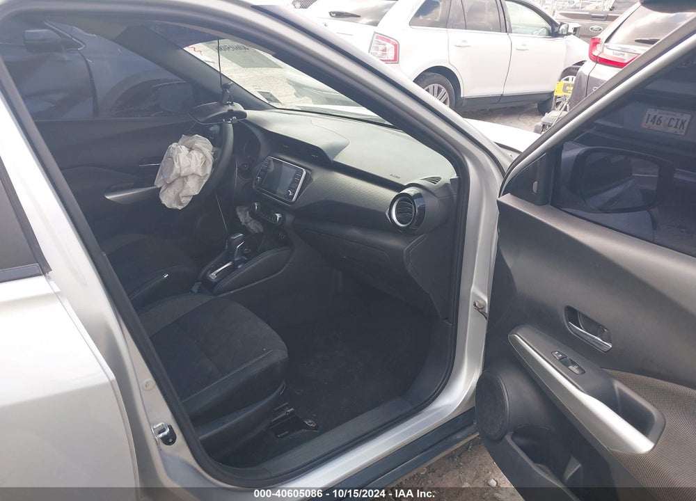 2018 NISSAN KICKS SV VIN: 3N1CP5CU3JL546769
