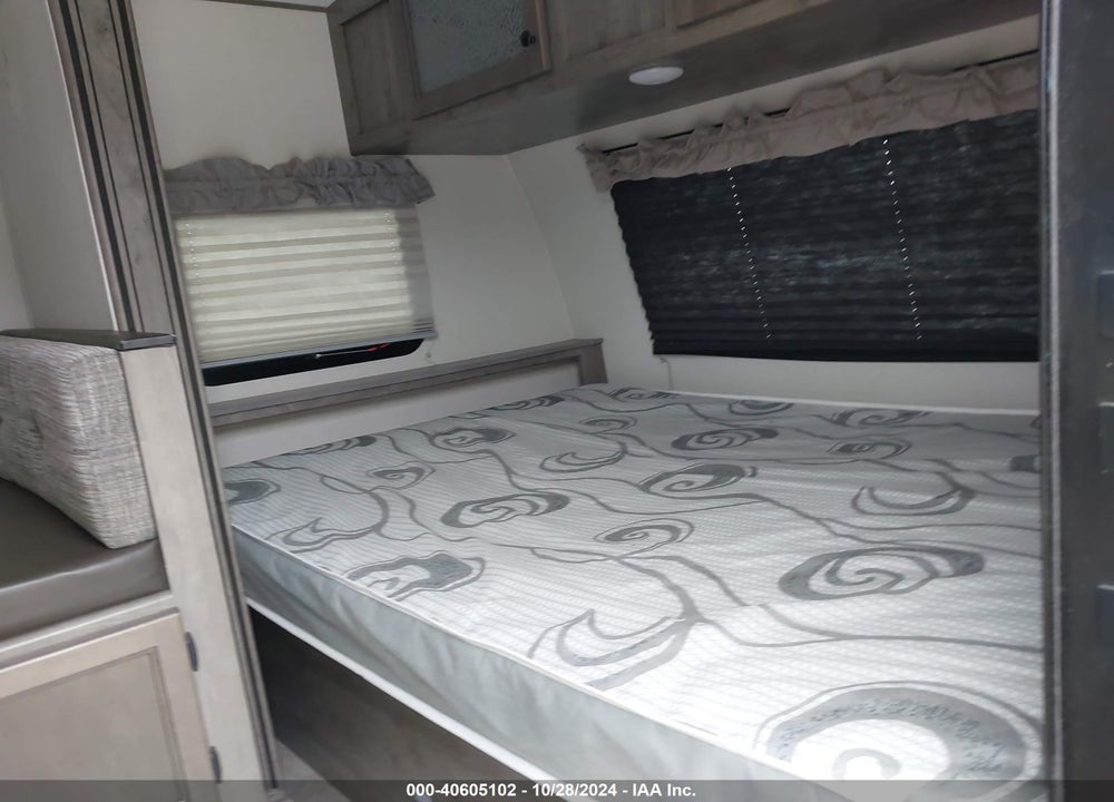 2021 COACHMEN APEX OUTFITTER VIN: 5ZT2CXHC6ML009991