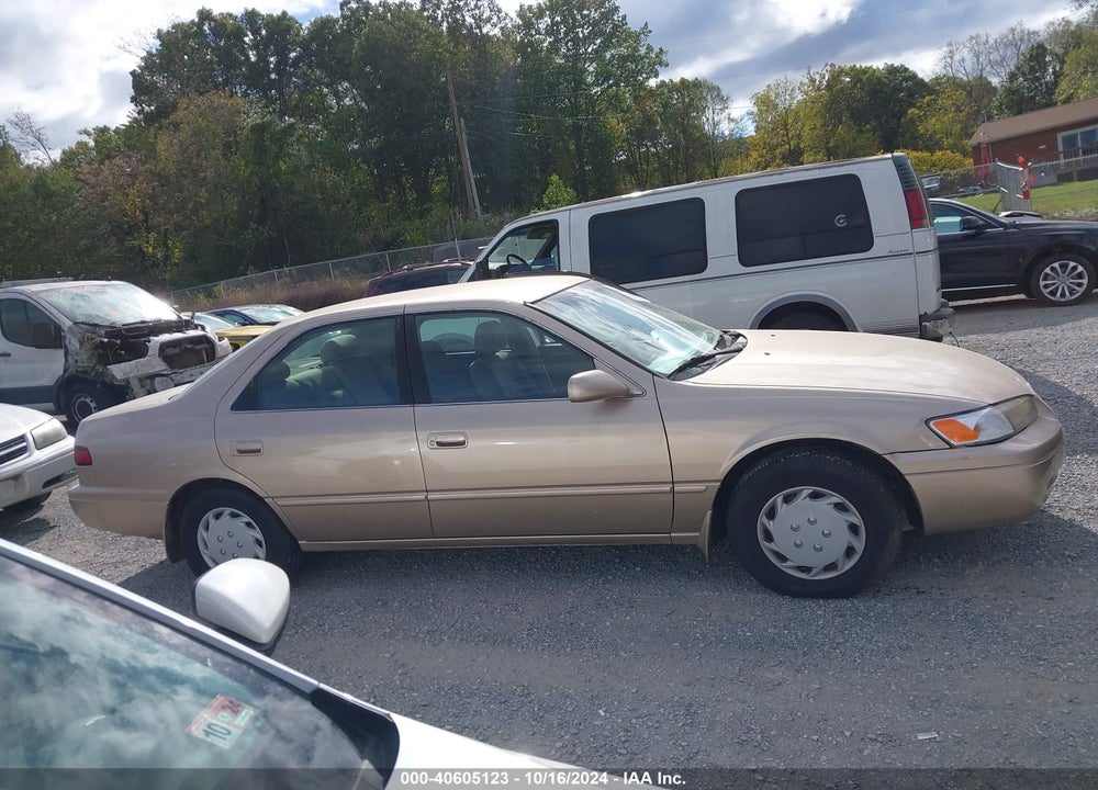 1999 TOYOTA CAMRY CE VIN: 4T1BG22K7XU572681