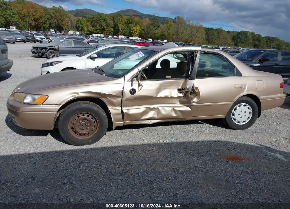 1999 TOYOTA CAMRY CE VIN: 4T1BG22K7XU572681