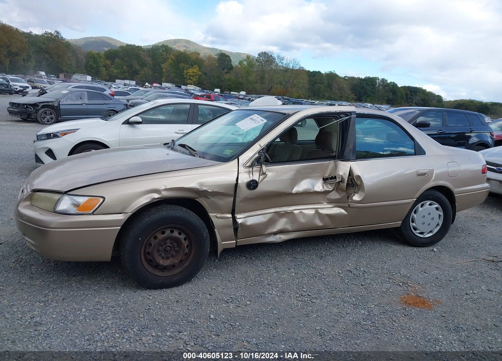 1999 TOYOTA CAMRY CE VIN: 4T1BG22K7XU572681