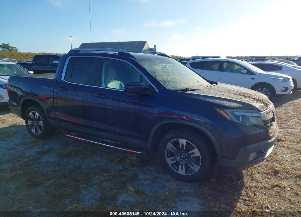 2017 HONDA RIDGELINE RTL-T VIN: 5FPYK3F67HB029669
