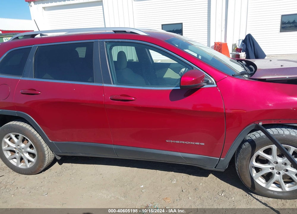 2017 JEEP CHEROKEE LATITUDE FWD VIN: 1C4PJLCS5HW592269