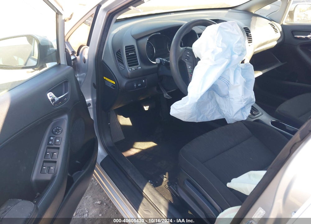2016 KIA FORTE LX VIN: KNAFK4A65G5563117