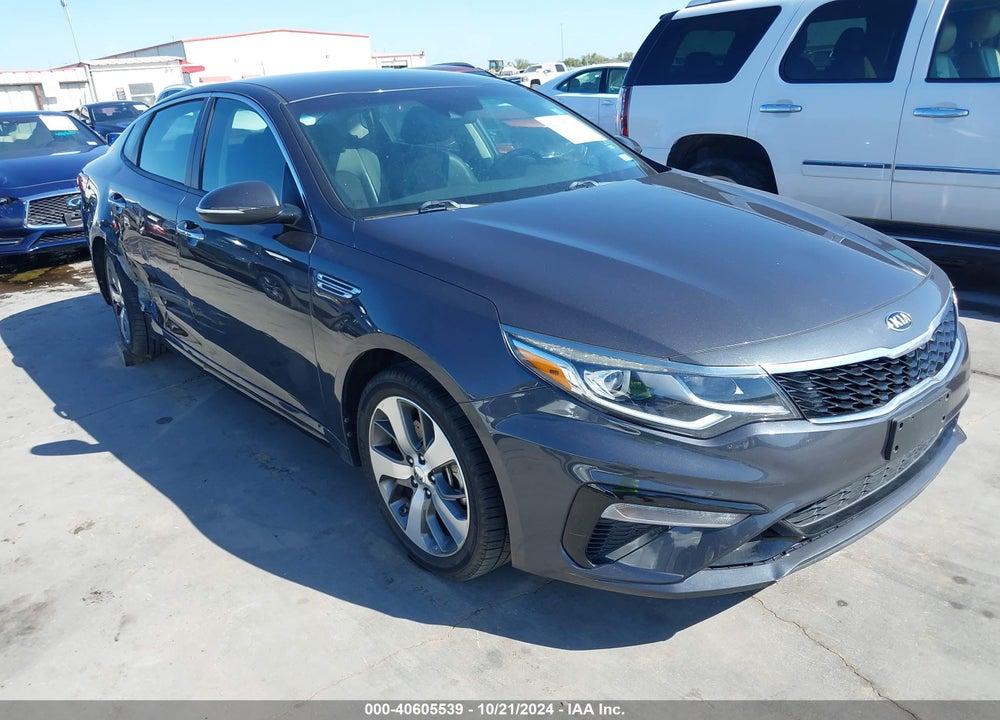 2019 KIA OPTIMA S VIN: 5XXGT4L34KG325870