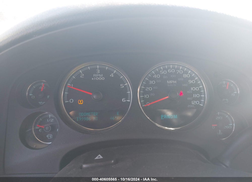 2010 CHEVROLET TAHOE LS VIN: 1GNUKAE01AR106147