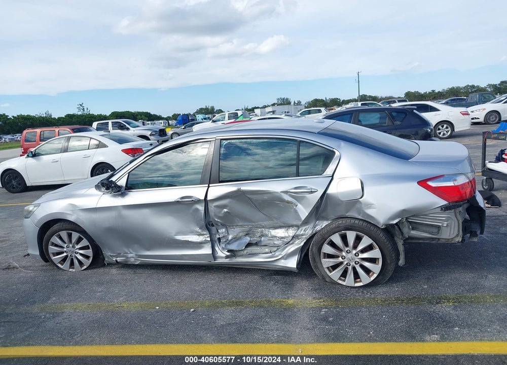 2013 HONDA ACCORD EX-L VIN: 1HGCR2F83DA136099