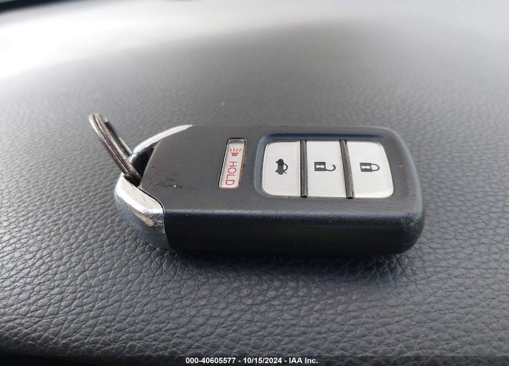 2013 HONDA ACCORD EX-L VIN: 1HGCR2F83DA136099