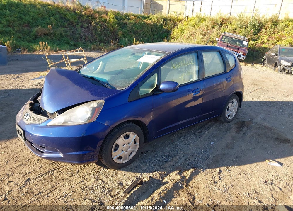 2013 HONDA FIT VIN: JHMGE8H32DC075217