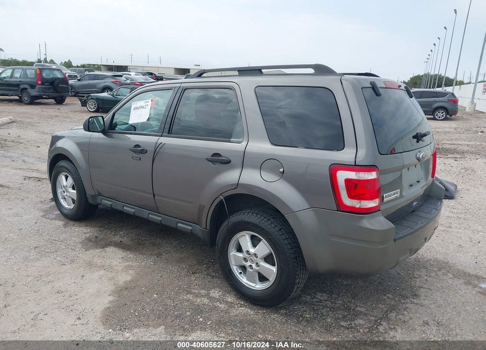 2010 FORD ESCAPE XLT VIN: 1FMCU0D77AKD02511
