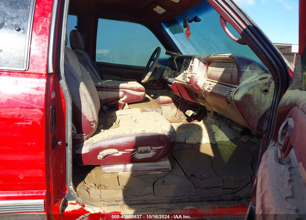 1999 CHEVROLET K1500 LS VIN: 1GCEK19R1XR114280
