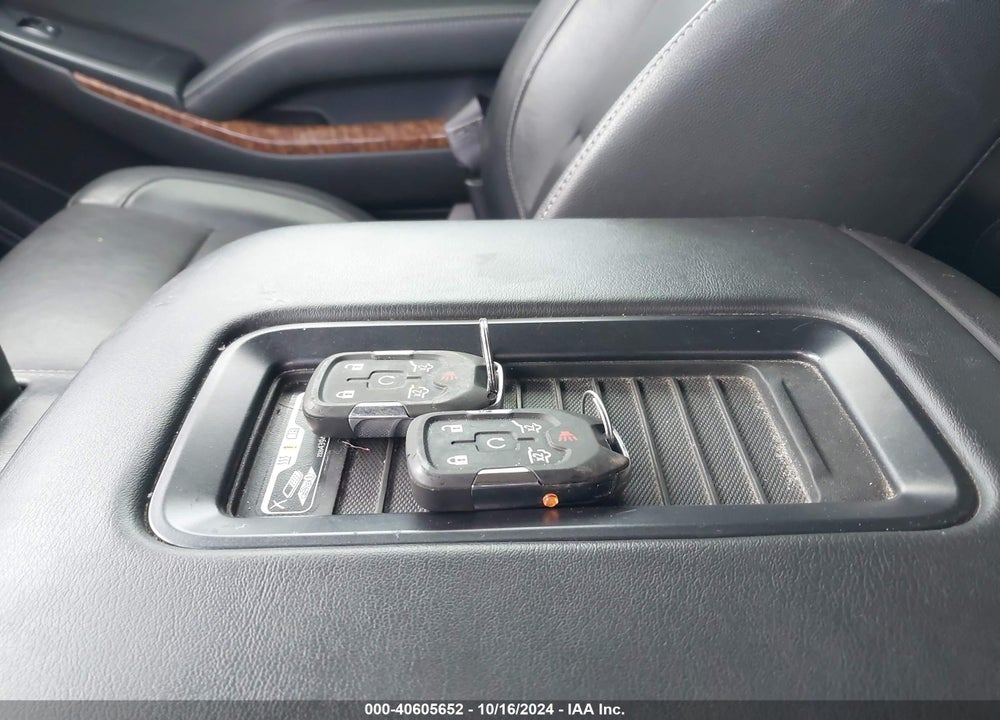 2017 CHEVROLET SUBURBAN PREMIER VIN: 1GNSCJKC1HR324330