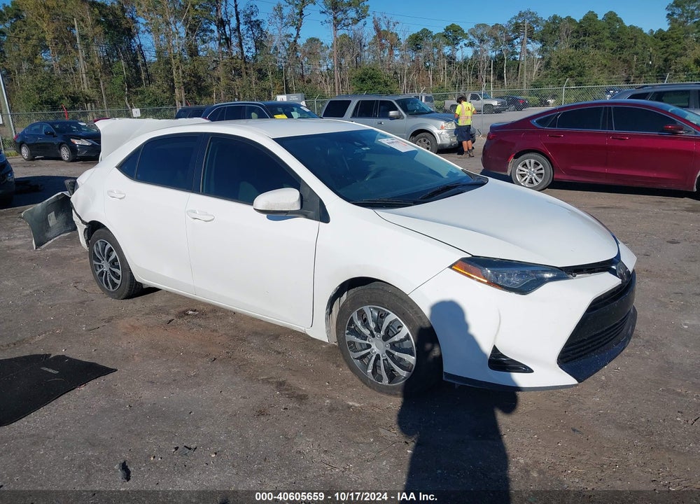 2018 TOYOTA COROLLA LE VIN: 5YFBURHE6JP783379