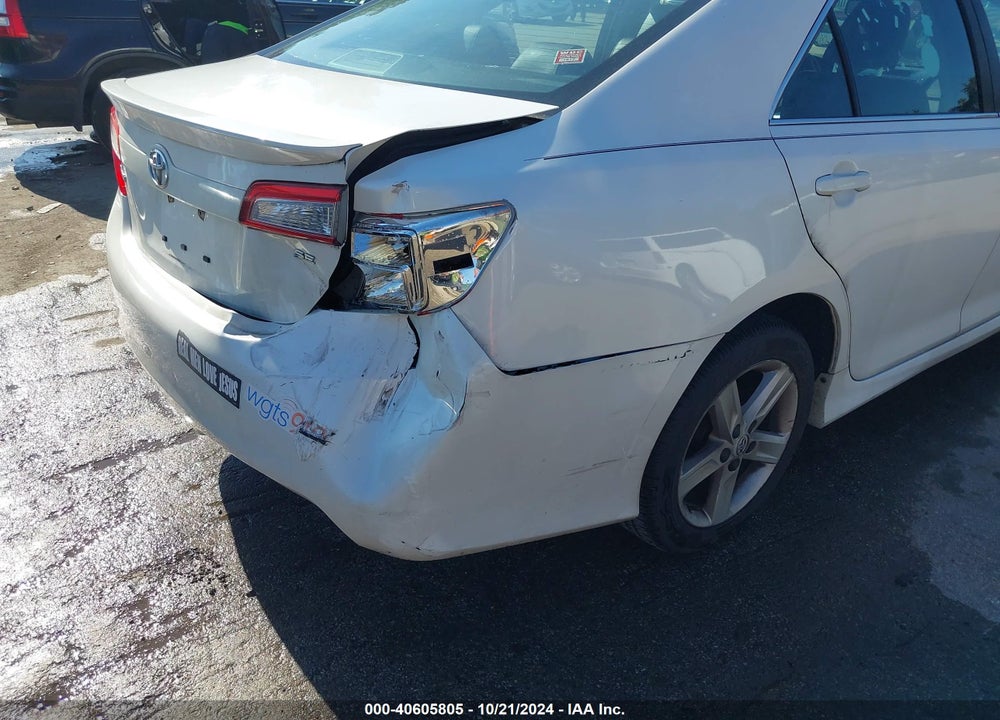 2014 TOYOTA CAMRY SE VIN: 4T1BF1FK3EU452994