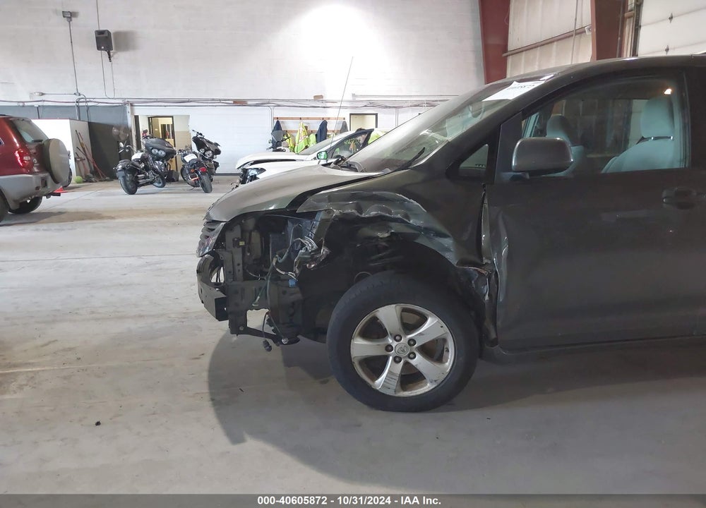 2012 TOYOTA SIENNA LE V6 8 PASSENGER VIN: 5TDKK3DCXCS263946