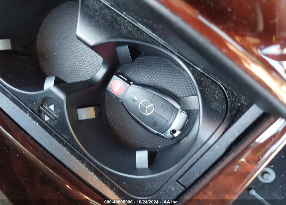 2010 MERCEDES-BENZ S 400 HYBRID VIN: WDDNG9FB0AA311394
