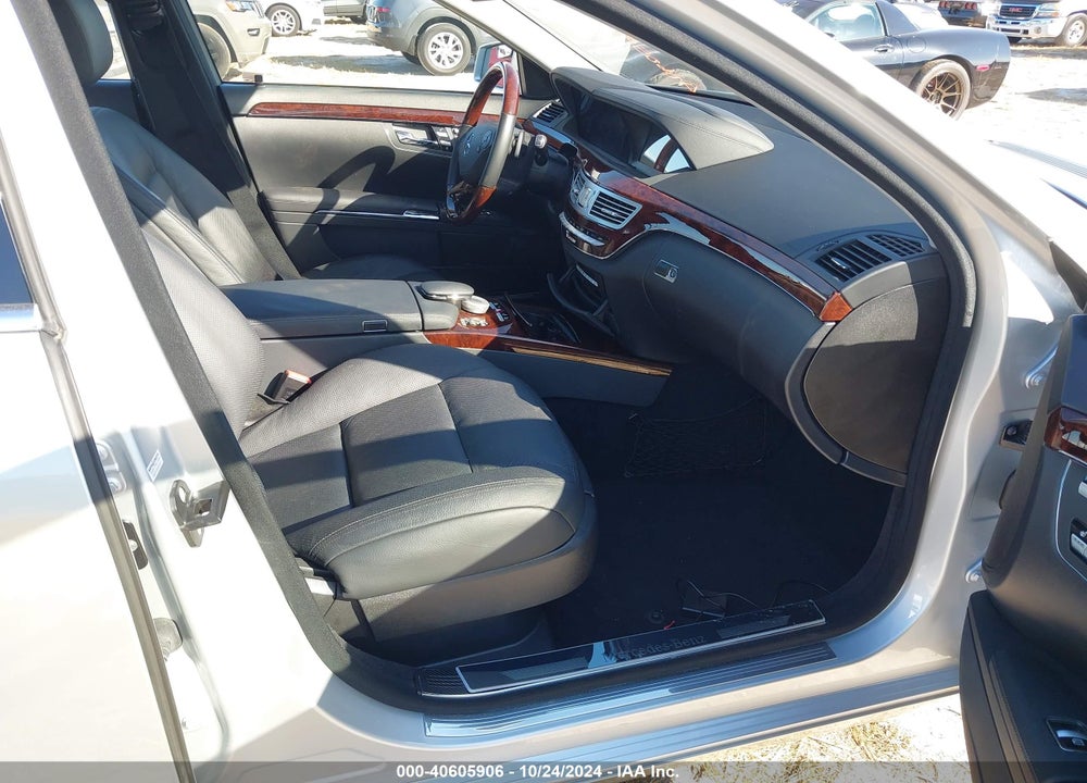 2010 MERCEDES-BENZ S 400 HYBRID VIN: WDDNG9FB0AA311394