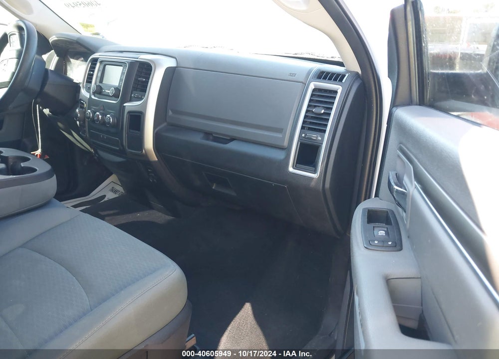 2017 RAM 1500 SLT 4X4 6'4 BOX VIN: 1C6RR7GG6HS807221