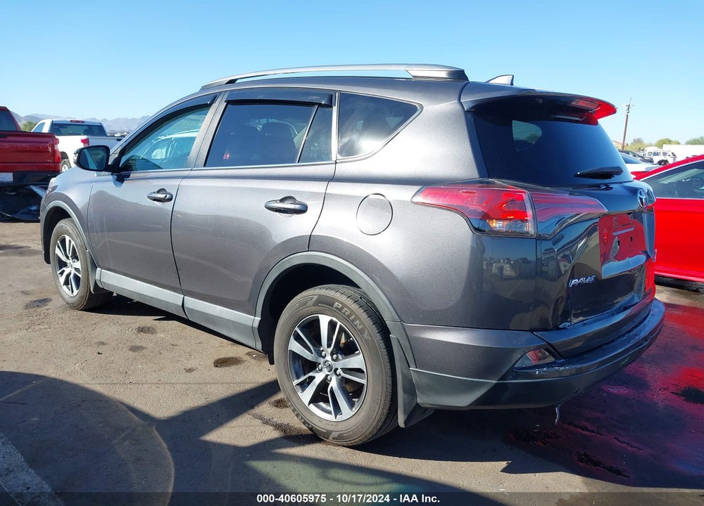2018 TOYOTA RAV4 ADVENTURE/XLE VIN: 2T3RFREVXJW723169