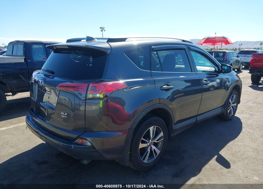 2018 TOYOTA RAV4 ADVENTURE/XLE VIN: 2T3RFREVXJW723169