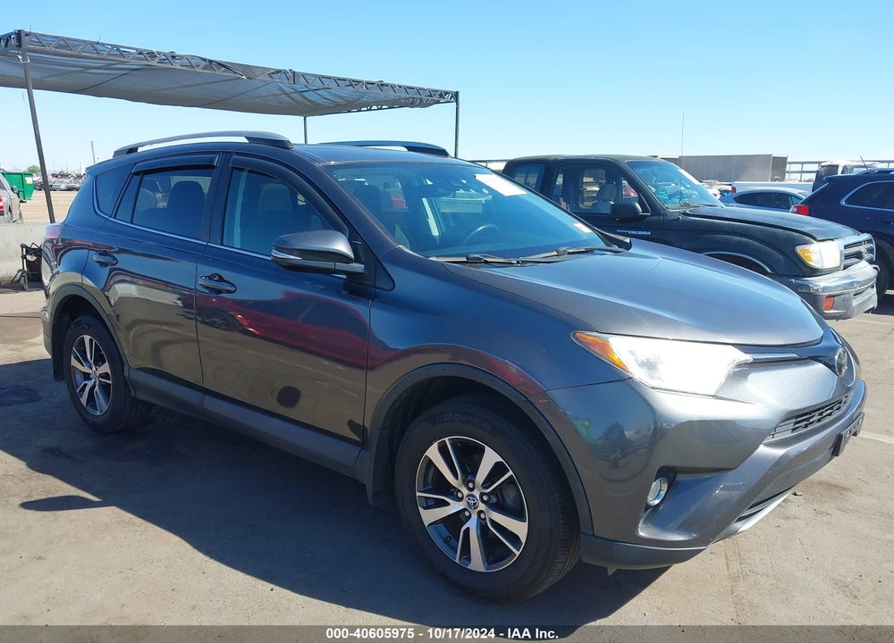 2018 TOYOTA RAV4 ADVENTURE/XLE VIN: 2T3RFREVXJW723169