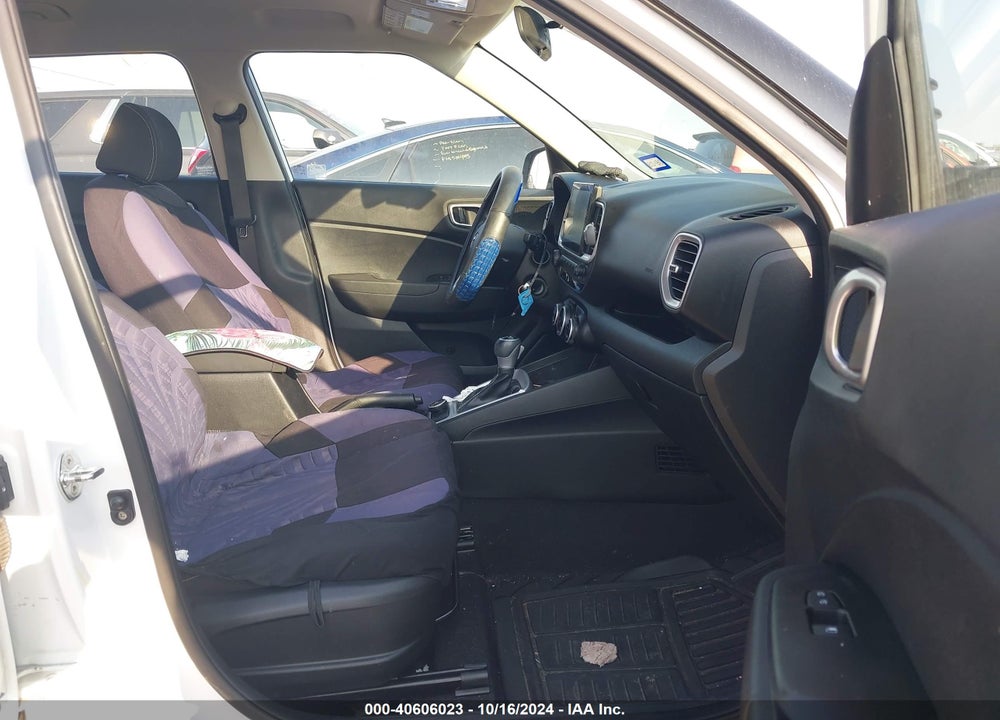 2021 HYUNDAI VENUE SEL VIN: KMHRC8A35MU082999