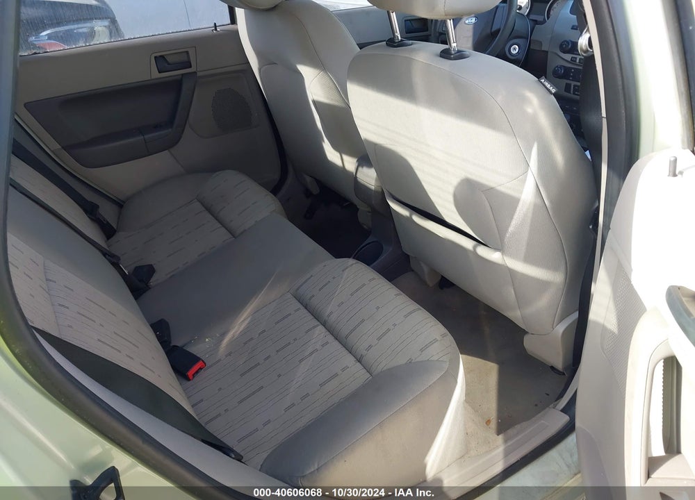 2010 FORD FOCUS SE VIN: 1FAHP3FN5AW165971