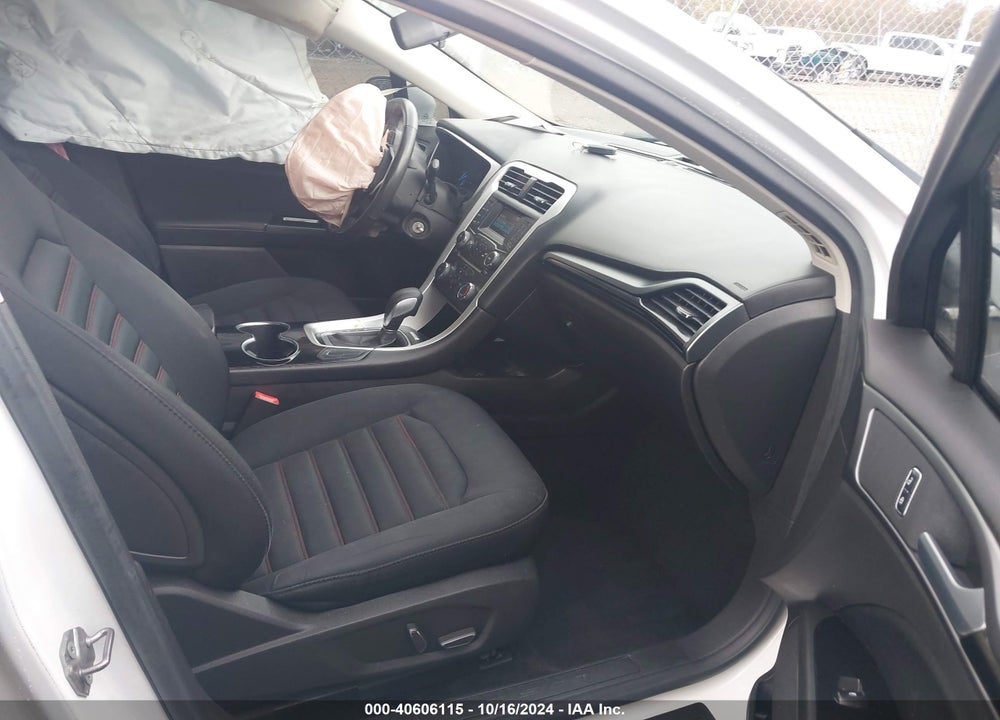 2016 FORD FUSION SE VIN: 3FA6P0HD4GR153039
