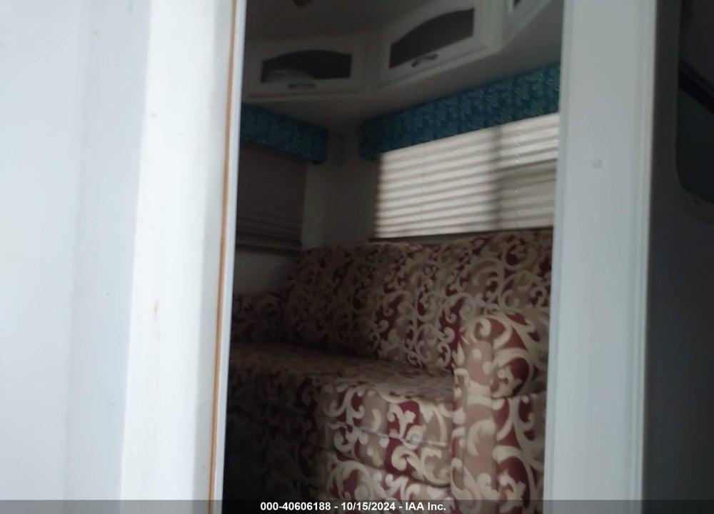 2007 CROS ROADS PARAD VIN: 4V0FC35207E002119