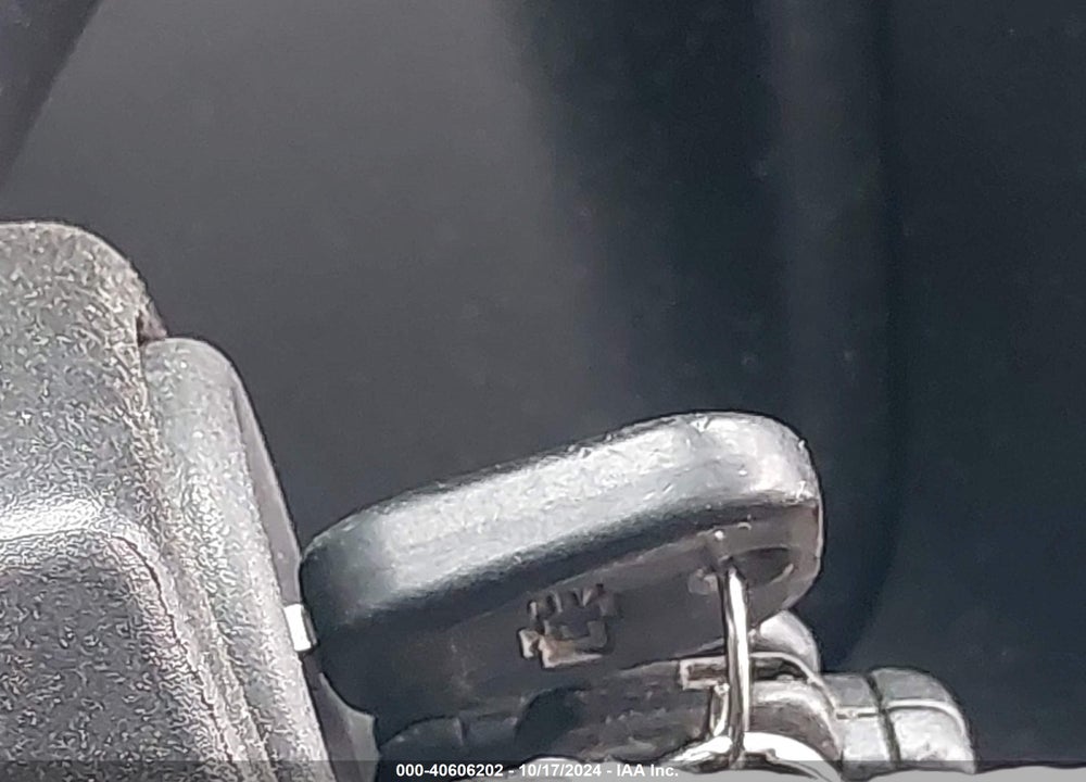 2017 CHEVROLET SILVERADO 1500 VIN: 1GCVKREC9HZ187382
