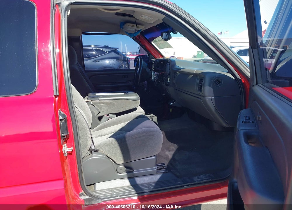 2005 CHEVROLET SILVERADO 1500 LS VIN: 2GCEC19V651316726