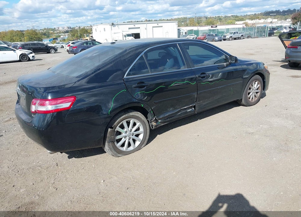 2011 TOYOTA CAMRY XLE VIN: 4T1BF3EK0BU752808