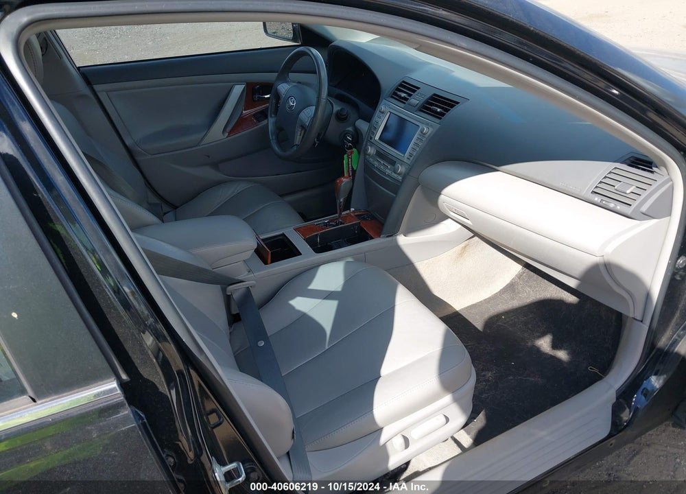 2011 TOYOTA CAMRY XLE VIN: 4T1BF3EK0BU752808