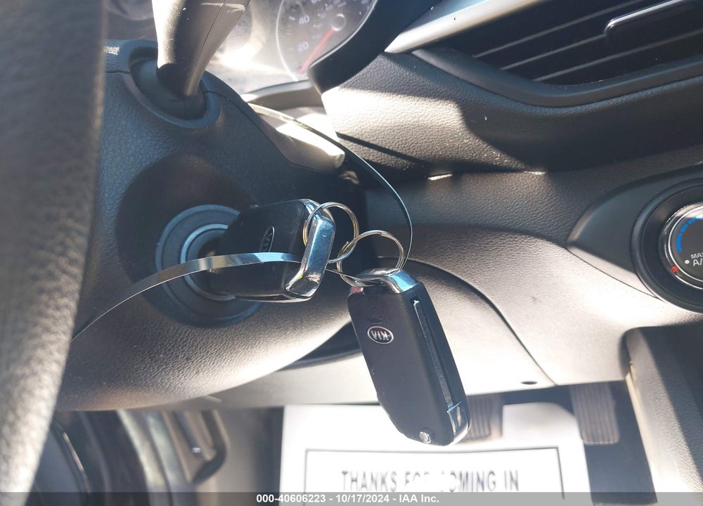 2020 KIA FORTE LXS VIN: 3KPF24AD2LE211936