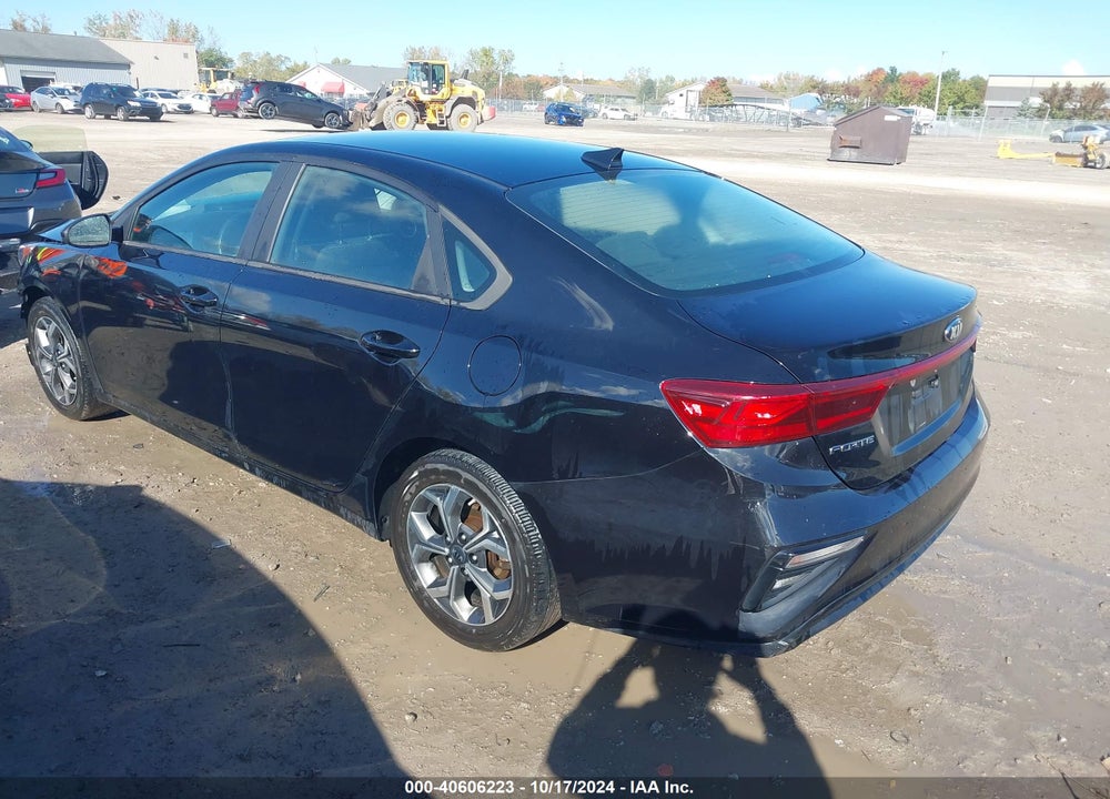 2020 KIA FORTE LXS VIN: 3KPF24AD2LE211936
