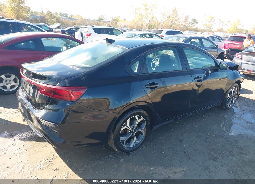 2020 KIA FORTE LXS VIN: 3KPF24AD2LE211936