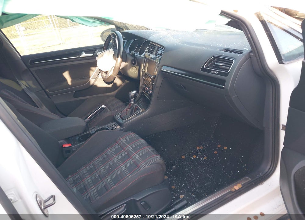 2017 VOLKSWAGEN GOLF GTI VIN: 3VW447AU9HM050188