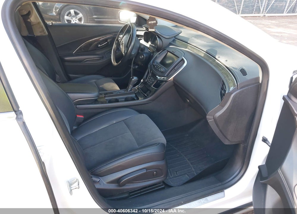 2014 BUICK LACROSSE VIN: 1G4GA5GR1EF277768